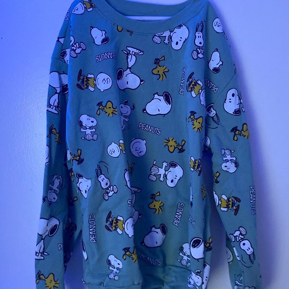 Peanut sweatshirt